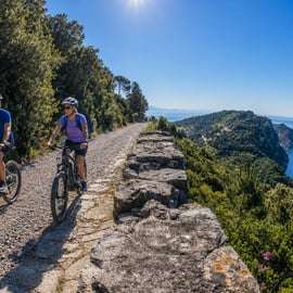 Cinque Terre: E-Bike-Tour mit virtuellem Guide