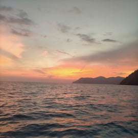 Vernazza: crucero al atardecer... Crucero 5terre..nadar haciendo snorkel...