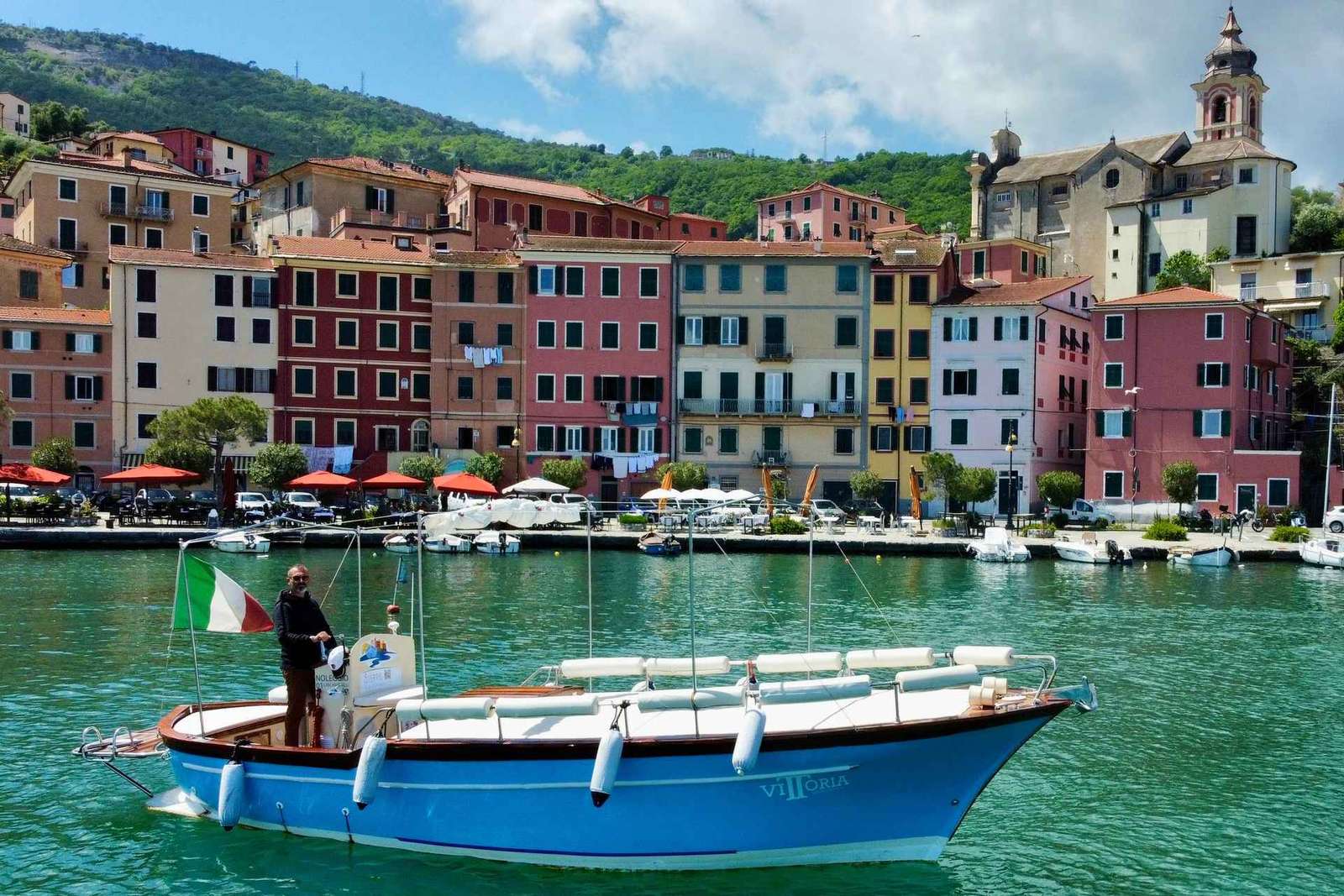 Cinque Terre és Portovenere egynapos hajókirándulás, legfeljebb 12 vendéggel