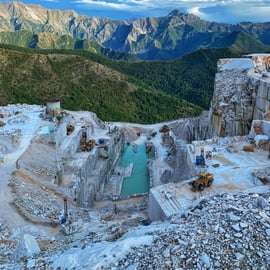 Carrara white marble quarries tour, 4X4 experience