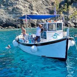 Excursion en bateau dans les Cinque Terre avec un gozzo ligure traditionnel