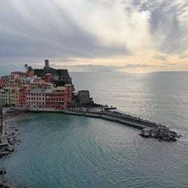 Cinque Terre Mini: Tour of 3 Villages by Train with a Local Guide