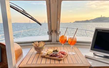 Gulf of Poets: Boat Tour with a Dip in the Sea and Aperitif