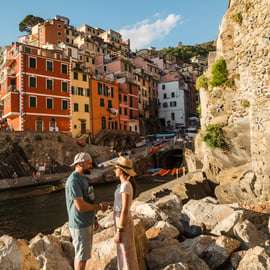 Cinque Terre: Photo Shoot with a Local Photographer and City Tour