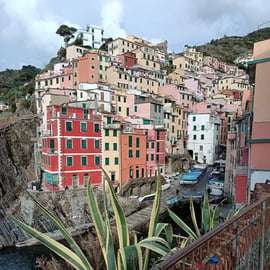 Cinque Terre Mini: Tour of 3 Villages by Train with a Local Guide