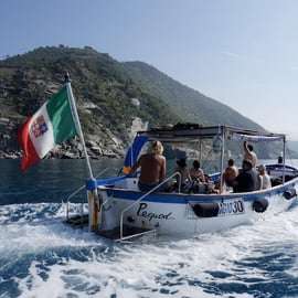 Cinque Terre: Ranní plavba lodí se snídaní a brunchem