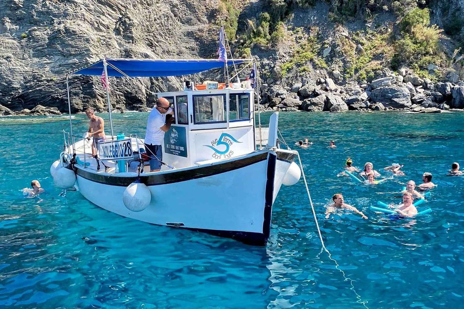 Excursion en bateau dans les Cinque Terre avec un gozzo ligure traditionnel