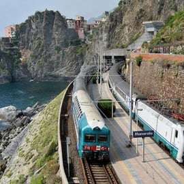 Cinque Terre Express: treno tra La Spezia e Manarola