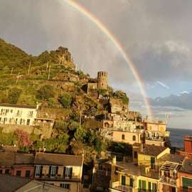 Vernazza Cinque Terre: Wine tasting and scenic vineyard tour