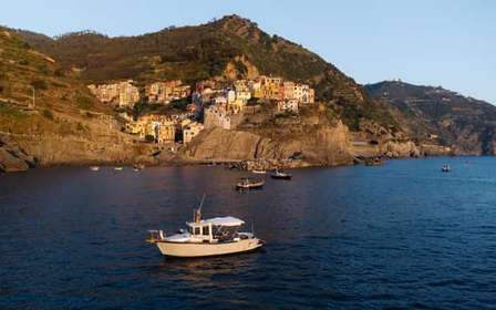 Manarola: degustazione di vini a bordo
