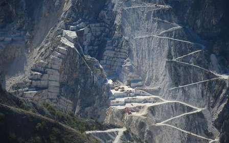 From Carrara: Marble Quarries Jeep Tour with Lardo Tasting