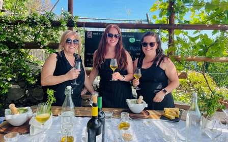 Corniglia: Pesto Lesson Overlooking the Sea with Tasting