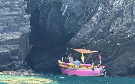 Cinque Terre: Pink Boat Tour with Lady Captain