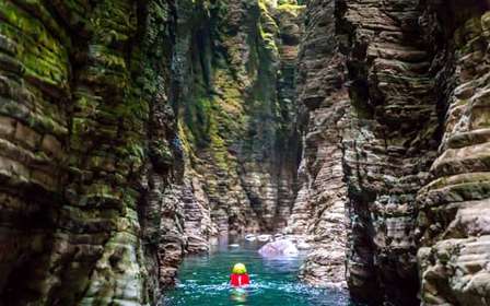 Pontremoli: Tour di canyoning degli Stretti di Giaredo
