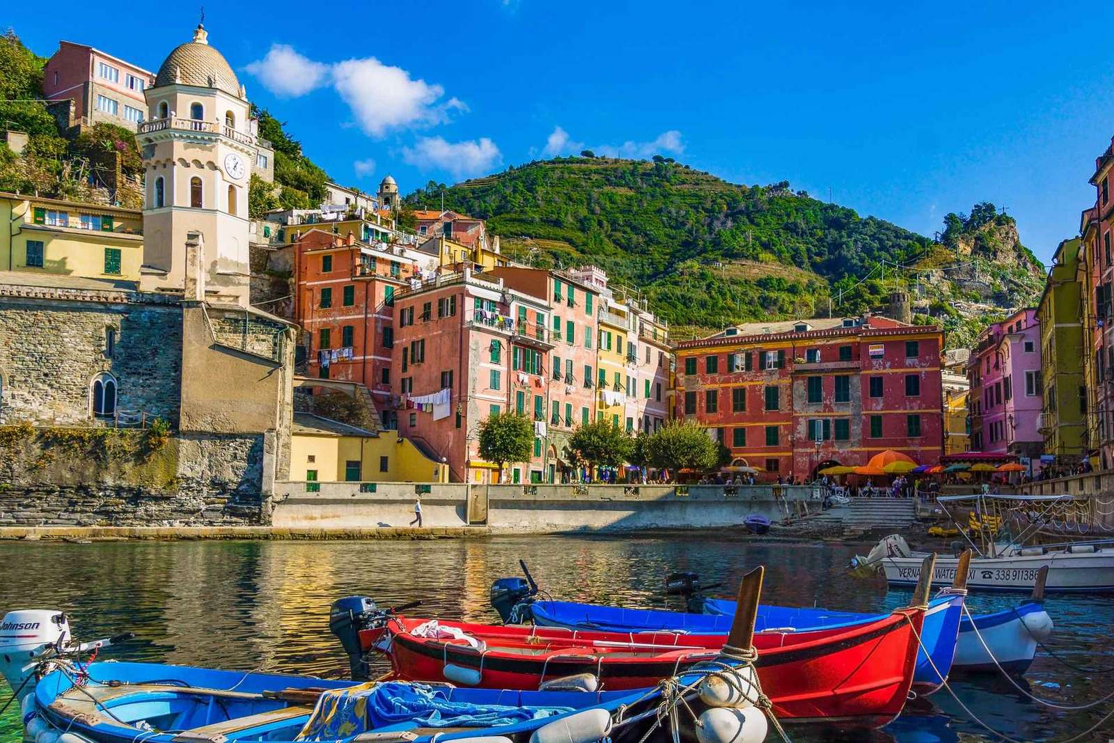 La Spezia : Excursion en bateau dans les Cinque Terre avec plongée en apnée et apéritif