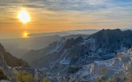 Carrara white marble quarries tour, 4X4 experience