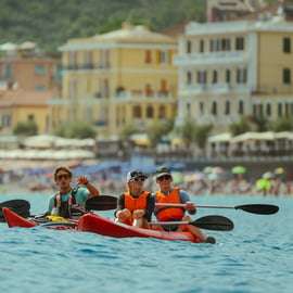 Z Monterossa do Vernazzy: Prohlídka Cinque Terre s průvodcem na kajaku