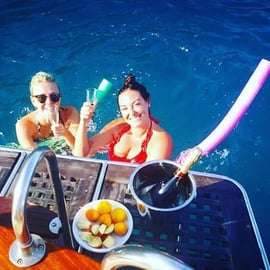 La Spezia: Tour in barca al tramonto con aperitivo e snack