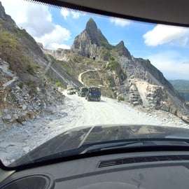 Carrara: Off-Road-Tour durch den Marmorsteinbruch