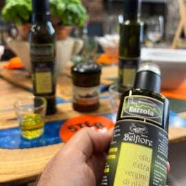Cinque Terre: degustación de aceite de oliva con bocaditos locales