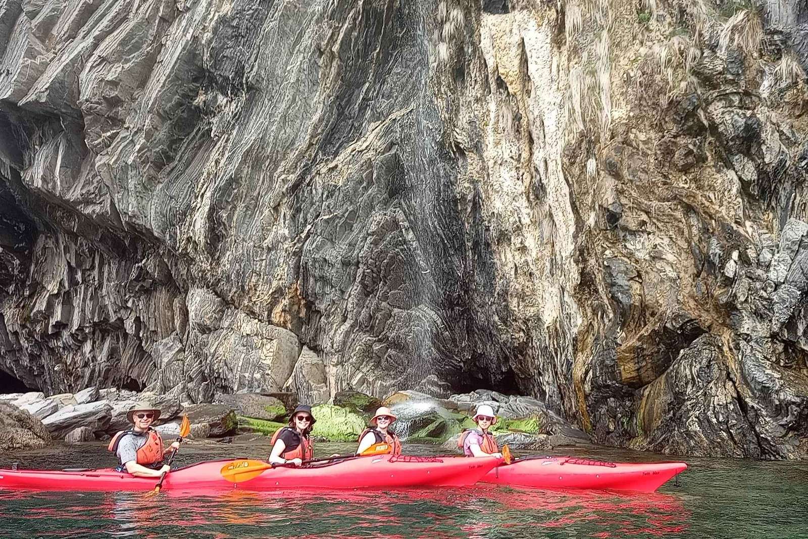 Cinque Terre: Guided Kayak Tour
