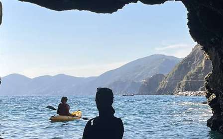 1 hour Double Kayak Rental (2 guests)