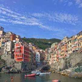 Riomaggiore: Prohlídka Cinque Terre při západu slunce s vínem a focacciou