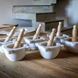 La Spezia: Ligurian wine tasting and authentic pesto class