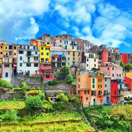 Cinque Terre Premium: Complete Tour of the 5 Villages with Train and Local Guide