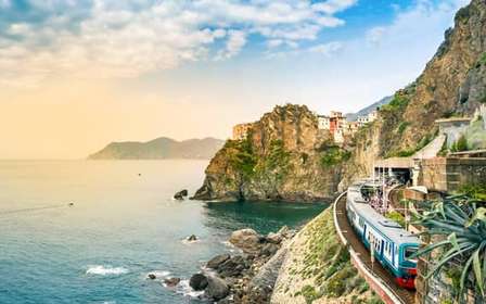 Cinque Terre Express: Train between La Spezia and Monterosso