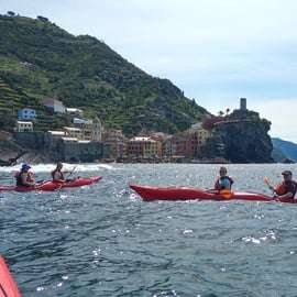 Cinque Terre: Guided Kayak Tour