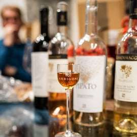 La Spezia: Degustación de 4 Vinos ORO
