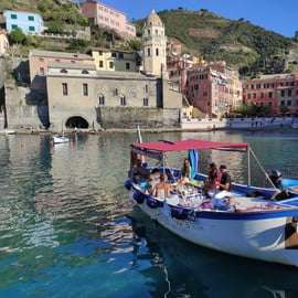 Cinque Terre: Ranní plavba lodí se snídaní a brunchem