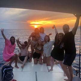 Manarola: Cinque Terre sunset cruise with aperitif on board