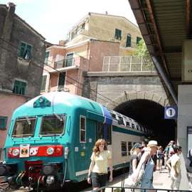 Cinque Terre Express: treno tra La Spezia e Vernazza